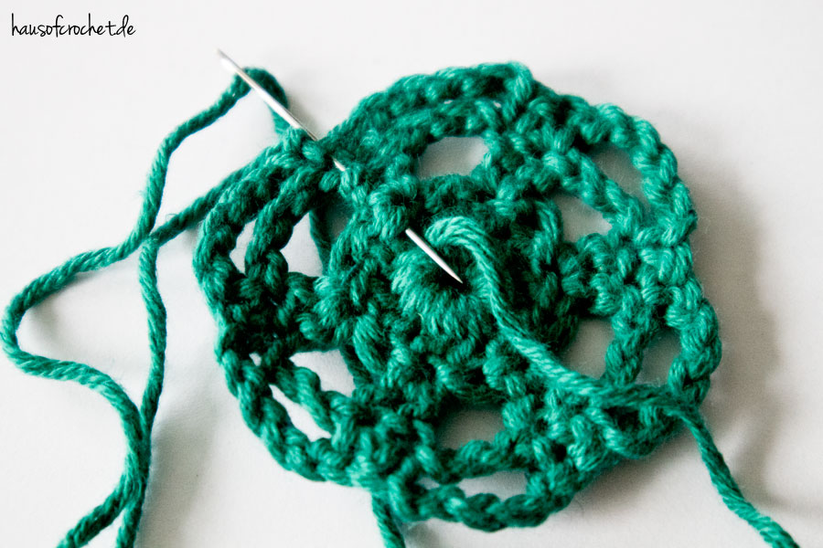 Tutorial: Blumiges Lesezeichen häkeln